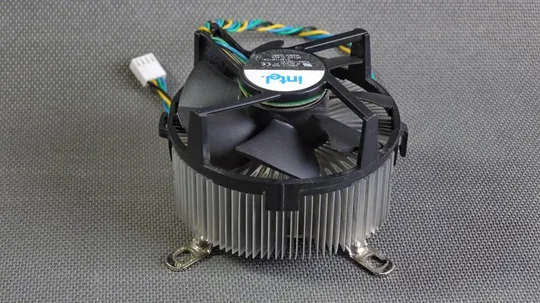 Боксовый кулер для процессоров Intel с медным сердечником и высоким радиатором 4Pin под LGA775, LGA1 Вживане Ціна