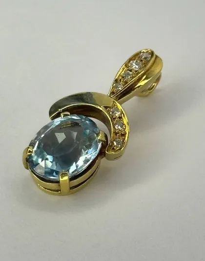 фото, Кулон. Золото. Діаманти. Топаз.