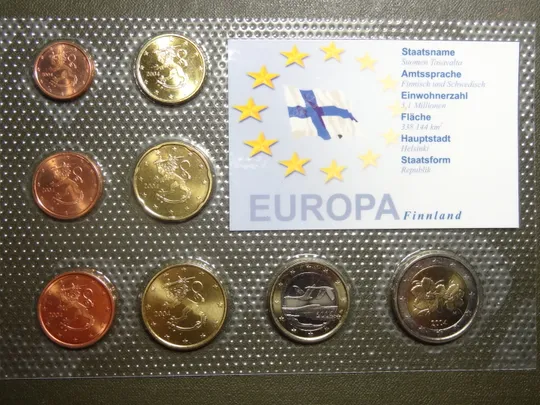 Комплект євромонет Фінляндії 2004 UNC (повний комплект) Ціна