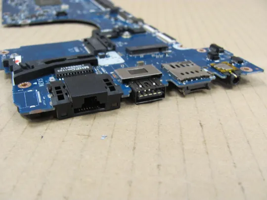 694-15 материнська плата CAZ20 LA-E132P SR340 i5-7300U для Dell Latitude E7480 7480  оригінал Недорого