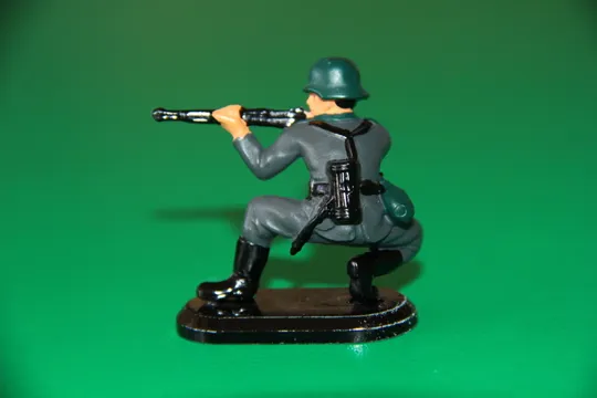 Купити НІМЕЦЬКИЙ СОЛДАТ ВЕРМАХТУ Другої світової немец BRITAINS 54мм Англія