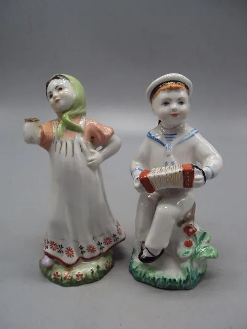 Фигура фарфор ЛФЗ морячок матросик юный гармонист Смелый и девушка плясунья под реставрацию №31 Ціна