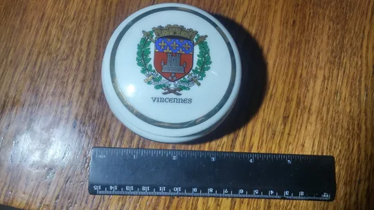 Шкатулка скринька бонбоньєрка кругла порцеляна старовинна Франція Вживане в Україні