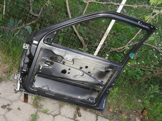 Купити Венто. Гольф3.  передня права дверка.