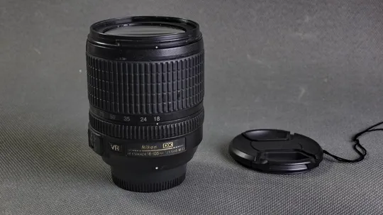 Nikon AF-S Nikkor 18-105mm F3.5-5.6G ED VR DX Ф67mm Де купити