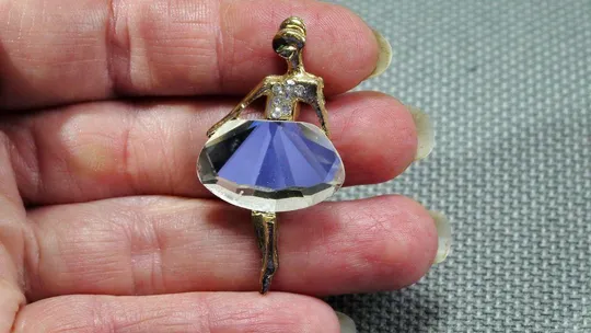 Брошка Балерина жовтий метал прозоре скло Китай біжутерія Вживане З аукціону