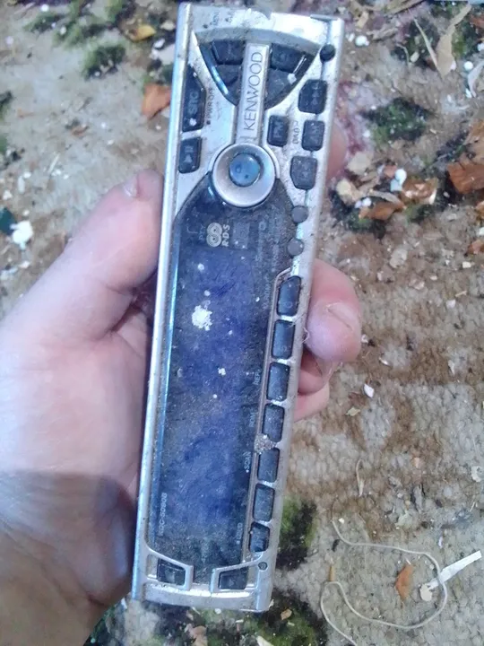 панель кенвуд. магн не працює давно.а панель має бути справна.стояла довго Ціна