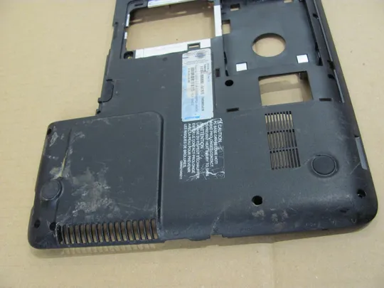 505-5 Кришка дно піддон корпуса H000038840 13N0-ZWA1K01 для Toshiba Satellite L850-110 L850-1L1 C850 L850 оригінал Продаж