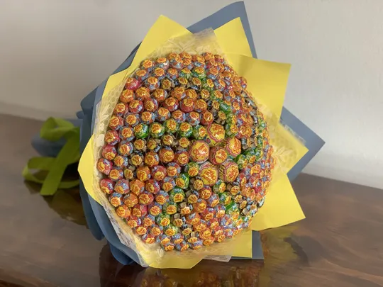 Букет з цукерок Чупа Чупс Chupa Chups, в руку блакитний Ціна