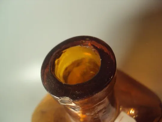 бутылка четырехгранная высота 21,5 см (№ 726) Де купити