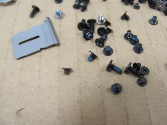 699-56 комплектуюче гвинти  для Dell Latitude 5410  5411  оригінал Де купити