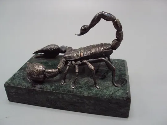 Фигура статуэтка скорпион серебро 925 проба на подставке вес 291,94 г размер 7х10х5,7 см №13217 З аукціону