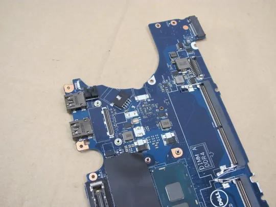 594-8  материнська плата AAZ60 LA-C461P SR2F0 i5-6300U  для Dell Latitude E7470  7470 оригінал Недорого