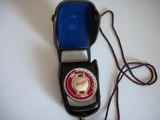 Экспонометры 4-Штук. СССР. Ленинград [2,4,7] и ОПТЭК. 1956-год, футляры, инструкции-паспорта Ціна