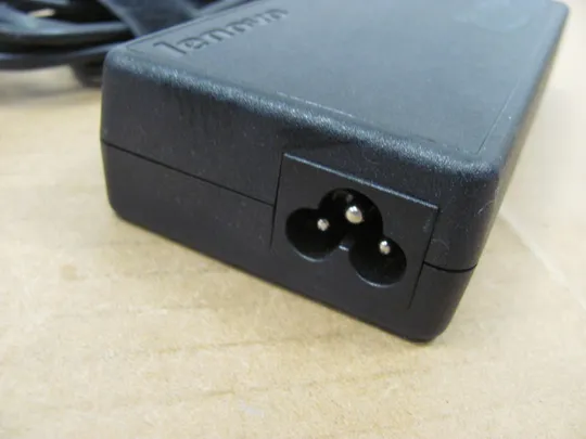 Блок живлення Lenovo adl135nlc3a 45n0365 45n0554  135W 6.75A  Штекер  Square 5 Pin Можливий ОПТ від 10шт ціна договірна! З аукціону