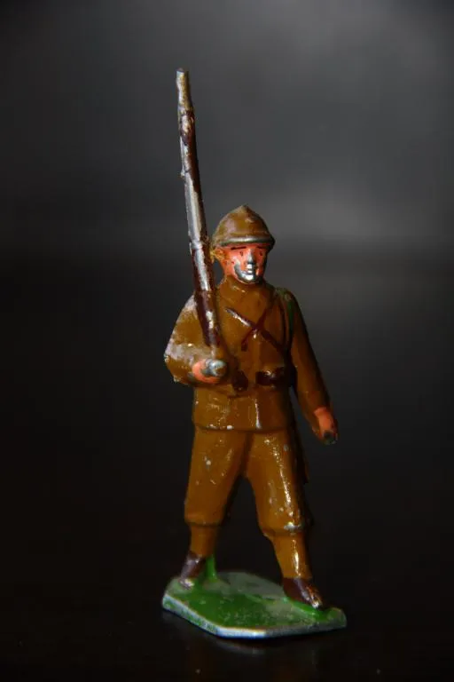 британец солдат 55-60мм BRITAINS металл 30-50е годы Англия  ###$$$ Ціна