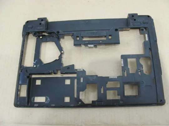 №303-32 Кришка дно піддон корпуса 6-39-W1303-012 для BLUECHIP оригінал Ціна