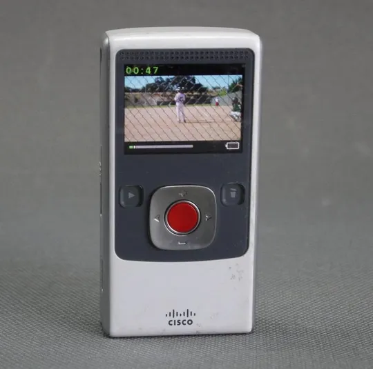 Купити Цифровой фотоаппарат 2.0Mpix Cisco Flip Video UltraHD U260 + x1.0 EQ 36mm Optical Aspheric lens Вживане