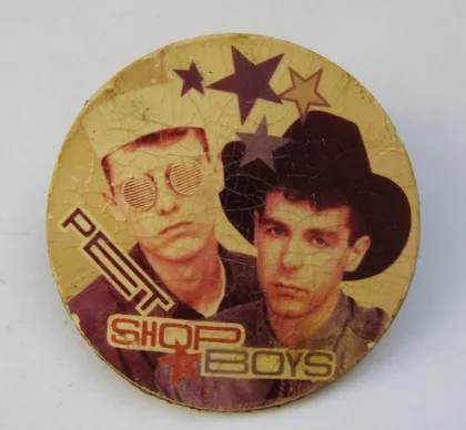 фото, Pet Shop Boys - Пет шоп бойз - британская музыкальная группа = значок #