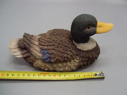Фигура пластик утка статуэтка уточка селезень высота 11,5 см, длина 19 см №51 З аукціону