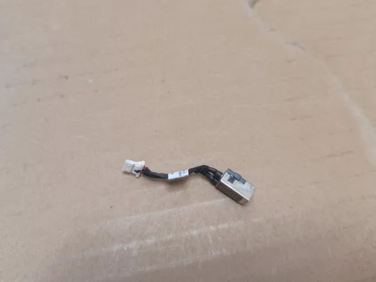 номер1041-26 роз'єм живлення для LENOVO IDEAPAD 330S-15 330S-15IKB 330S-15ARR роз'єм зарядки гніздо живлення штекера живлення зарядний порт роз'єм адаптера живлення power connector оригінал Ціна