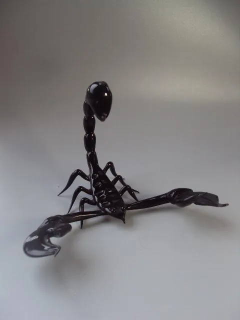 Фигура стекло скорпион большой целый №10000 Ціна