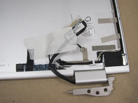 643-6  кришка матриці 6070B1063701  з петлями і шлейфом  для HP ELITEBOOK X360 1030 G2  оригінал Де купити