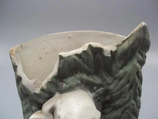 Купити Фигура фарфор карандашница Городница охота собака с уткой размер 16 х 9,5 см под реставрацию №24