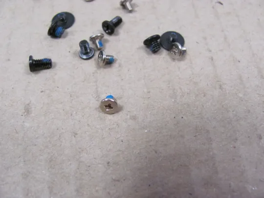 номер0118-27 комплектуюче гвинти  для HP 250 G3, 255 G3, 15-G, 15-H, 15-R, 15-T, 15-Z оригінал З аукціону