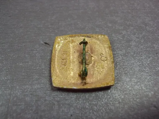 знак ленинград смольный штаб октября №4076 З аукціону