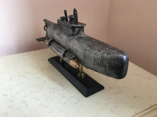 Макет підводного човна Іспанії XIX століття винахідника ISAAC PERAL З аукціону