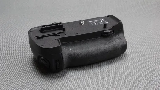 Купити Батарейный блок Battery Grip XTNG7100 для камер Nikon D7100