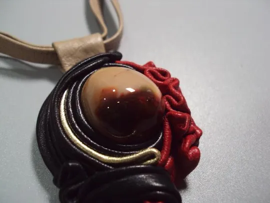 Бижутерия дизайнерский набор браслет и подвеска кулон цветок цветочек кожа и яшма №11252м Де купити