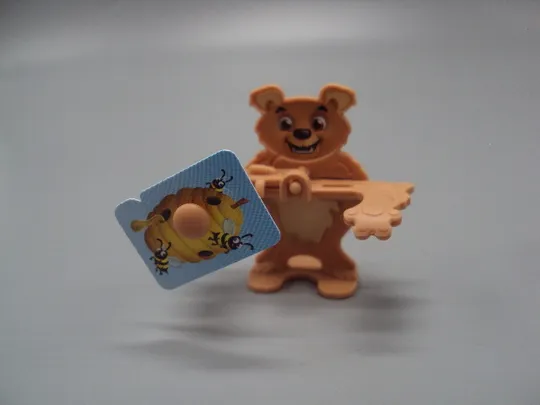 Фигурка киндер сюрприз VQ113 Ferrero медведь жонглер ведмідь жонглює №18608л Ціна