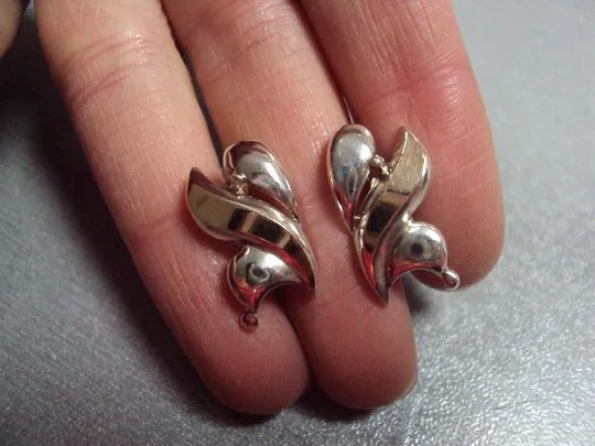 Серьги листья листочки серебро 875 проба Украина золотые вставки 585 проба вес 4,13 г №11844 Ціна