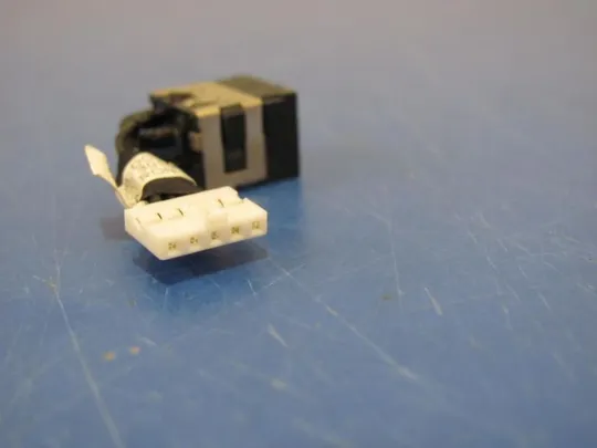 №245-13 роз'єм живлення 028HV9 DC30100LT00 для Dell Latitude 6430u оригінал Продаж