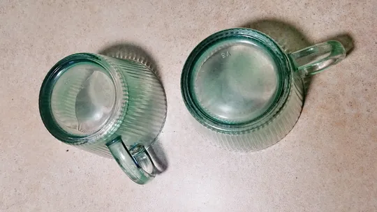 Чашки пара зелене кольорове ріфльоне скло 300мл Вживане Інтернет-аукціон