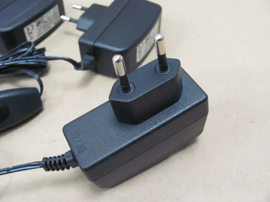 Купити адаптер живлення DVE DSA-12GX-12 12V 1A 2.1x5.5 mm оригінал ЦІКАВИТЬ ОПТ