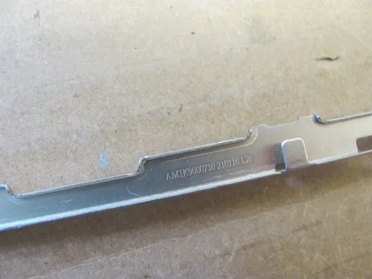 номер0979-40 кріплення матриці з петлями Фіксатор Скоби Закріплювач Механізм з&#039;єднання fastening  AM1K9000710 AM1K9000610 для Lenovo Thinkpad T15g P15 Gen 1 Gen 2  оригінал Інтернет-аукціон