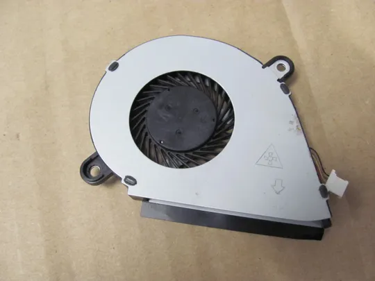 Купити 713-4 Вентилятор (кулер, FAN) DC28000HSF0  для Acer Aspire ES1-572 ES1-533 Extensa EX2540 оригінал