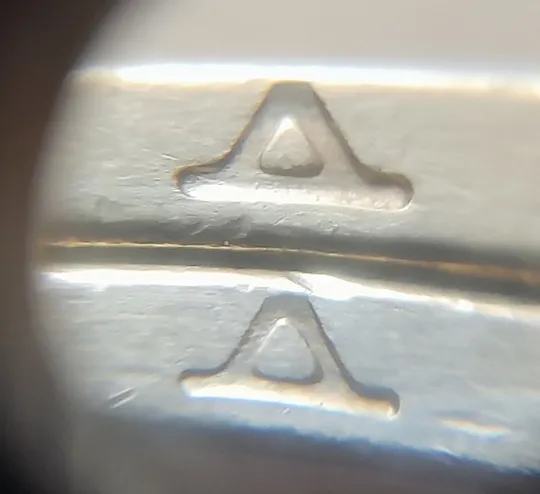 Купити (8210) 1 гривня 2010 1БА1, 1БА2 - 2 монети одним лотом (1 гривна 2010)