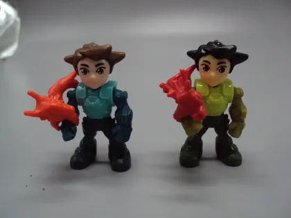 фото, Фигурка киндер сюрприз VQ187 Ferrero парень и дракон на руке лот 2 шт №18618л