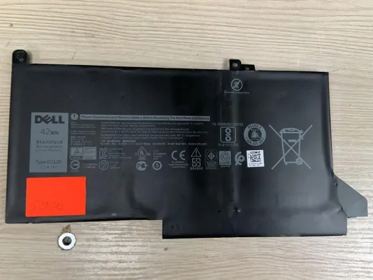 138 DELL DJ1J0  Износ: 59% DELL Latitude 12 7000, 7280, 7290, 7380, 7390, 7480, 7490 Ціна