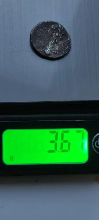 Купити Республіканський денарий &quot;Шкура Льва и Дубинка Геркулеса&quot; монета 49 года до н.э., серебро,,pm396