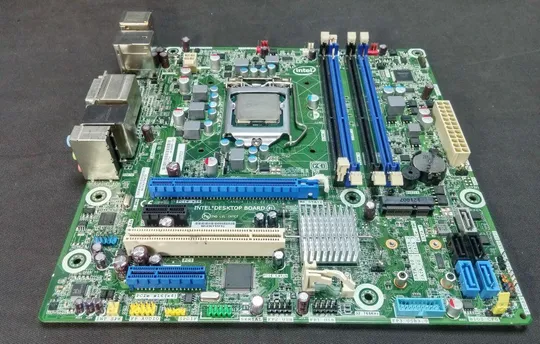 материнская плата Intel DQ77MK Socket 1155 + Intel Core i3-2120 3.30GHz/3MB/5GT/s Інтернет-аукціон