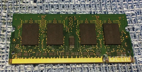 Купити Samsung SODIMM DDR2 512MB 667MHZ PC2-5300S-555-12-A3 M470T6554EZ3-CE6