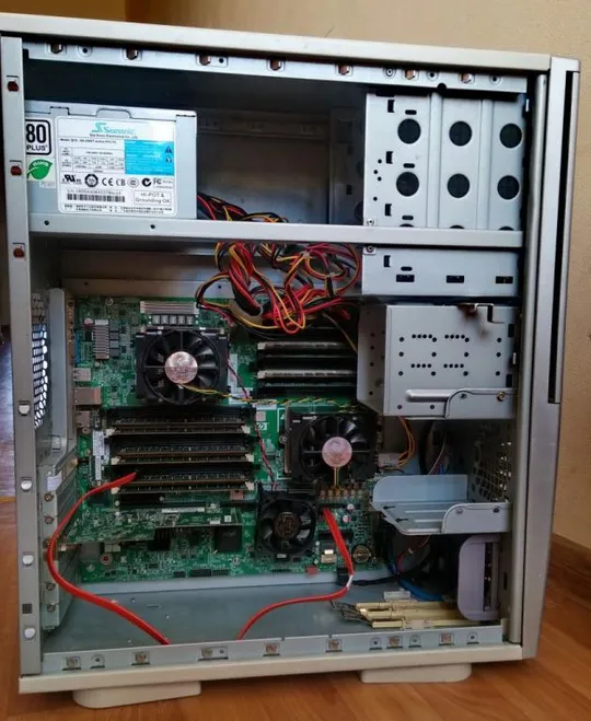 сервер HP DL180 G6 2x S1366 + 8/16 ядер 2x процессора Xeon X5550 + 32Gb DDR3 + Radeon 5450 HD Де купити