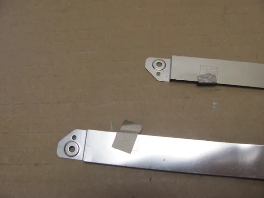 номер1002-9 кріплення матриці кріплення Фіксатор Скоби Закріплювач Механізм з'єднання fastening матриці 01HG2X 01NN77   для Dell Precision 7750 7760  оригінал З аукціону