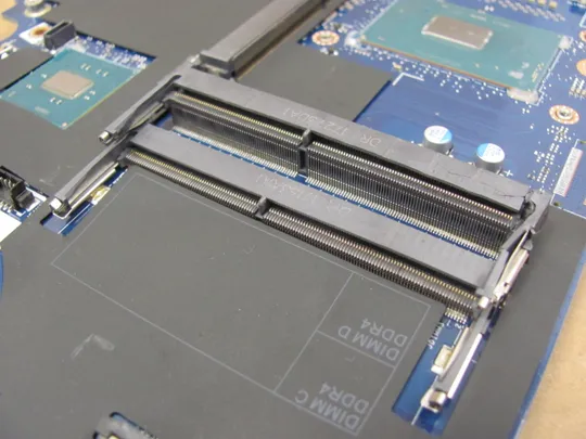 846-1 материнська плата SR32N I7-7820HQ CAP00 LA-E311P для Dell Precision 7510 7520 P53F оригінал Де купити