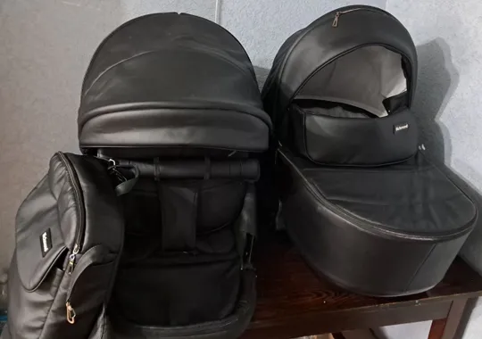 Коляска Де купити